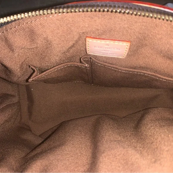 Beautiful Handbag - Picture 8 of 12